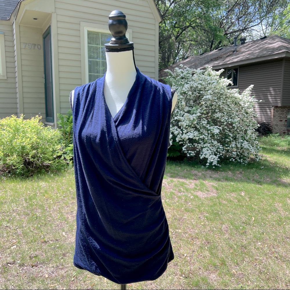 2 for $20 EUC 41 Hawthorne navy blue faux wrap sleeveless top size large